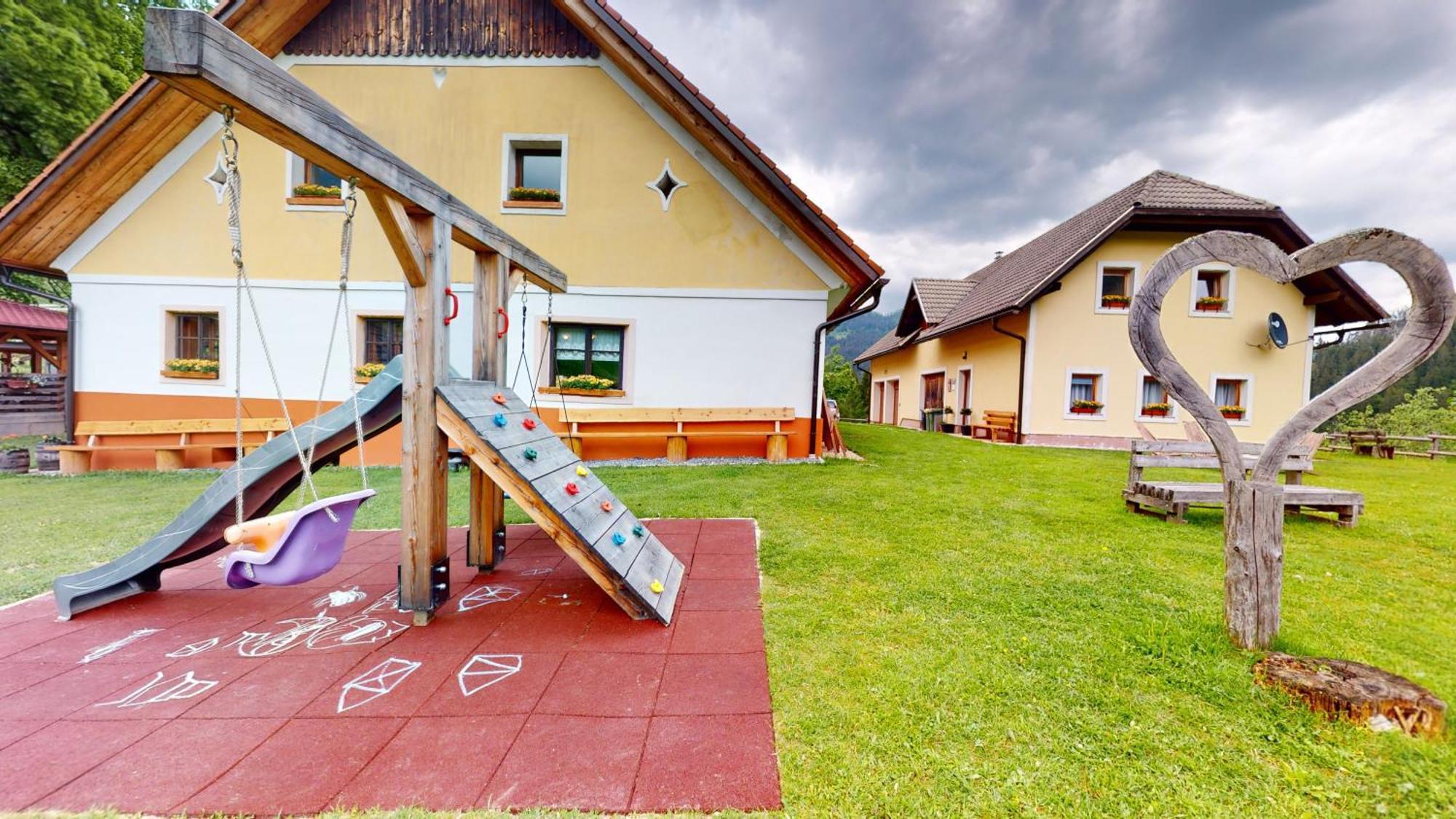 Appartement Tourist Farm Gradisnik à Solčava Extérieur photo